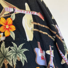 Charger l&#39;image dans la galerie, chemise hawaienne vintage à fleurs ou à motifs homme - guitare palmiers
