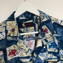 Charger l&#39;image dans la galerie, Chemise hawaïenne vintage à fleurs (L)
