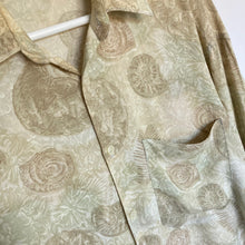 Charger l&#39;image dans la galerie, Chemise vintage à motifs (M)
