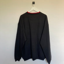 Charger l&#39;image dans la galerie, Sweatshirt vintage noir logo brodé (XL/2XL)
