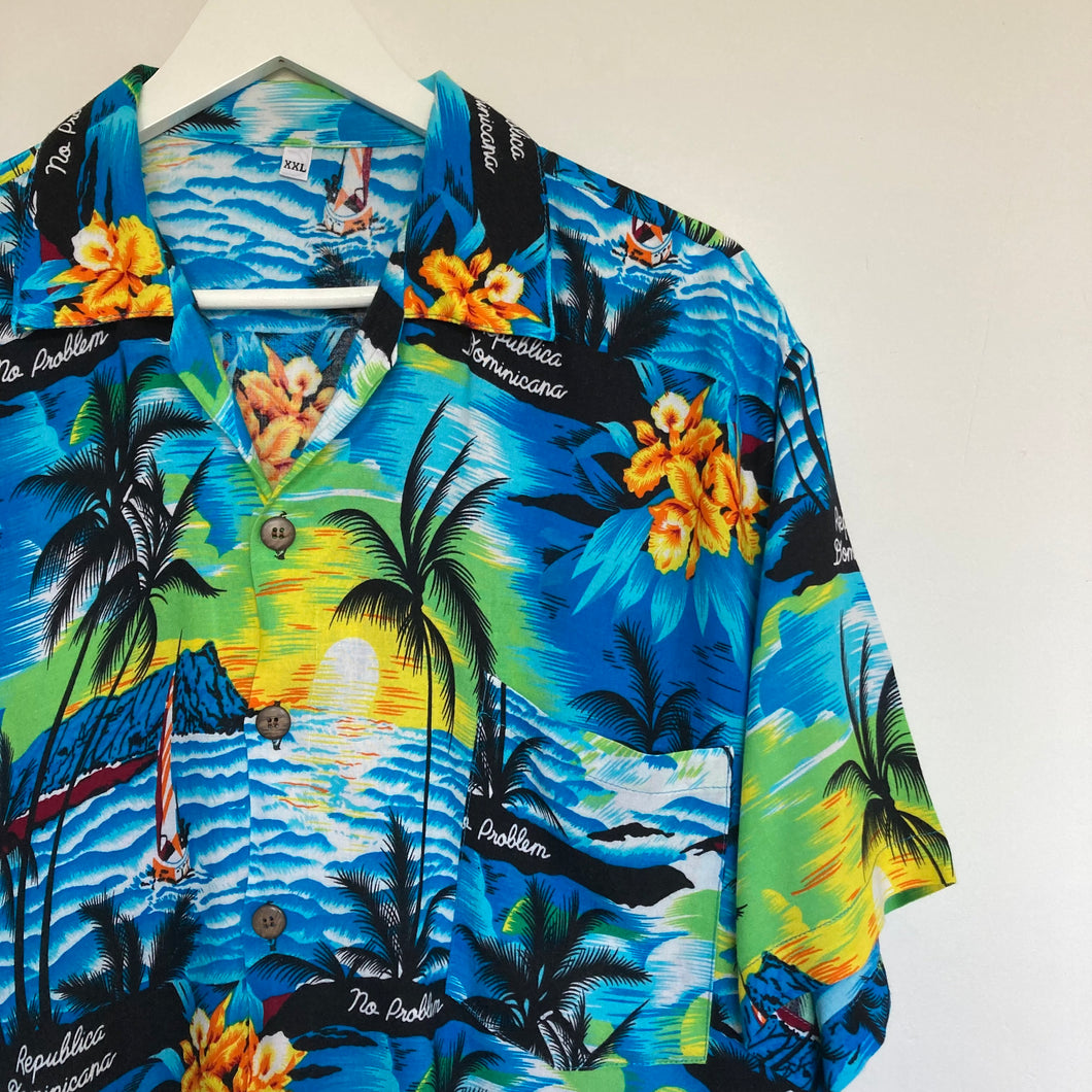 Chemise hawaïenne bleue à fleurs pour soirée