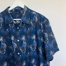 Charger l&#39;image dans la galerie, chemise hawaienne vintage à fleurs ou à motifs homme - magnum
