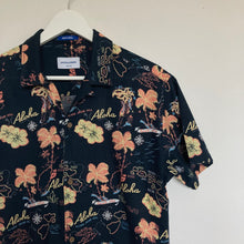 Charger l&#39;image dans la galerie, Chemise hawaïenne à fleurs Jack and Jones pour homme
