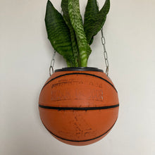 Charger l&#39;image dans la galerie, pot-de-fleurs-ballon-de-basket-plante-vase-basketball-planter
