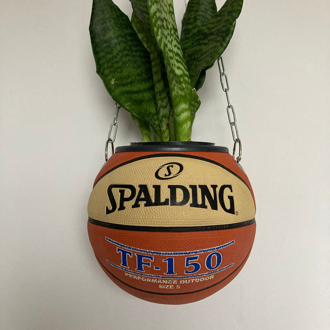 pot-de-fleurs-ballon-de-basket-vase-basketball-planter-spalding