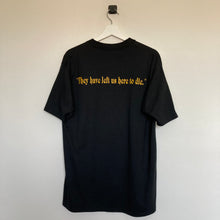 Charger l&#39;image dans la galerie,      t-shirt-noir-homme-vintage-made-in-usa-single-stitch-imprime-jaune
