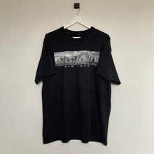 Charger l&#39;image dans la galerie,      t-shirt-vintage-homme-noir-imprime-motif-new-york
