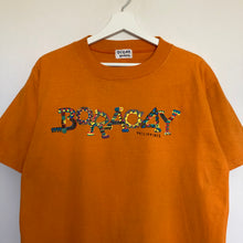 Charger l&#39;image dans la galerie,     t-shirt-vintage-homme-orange-a-imprime-souvenir-tee
