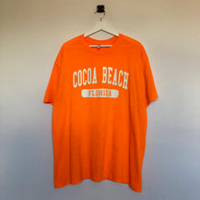 Charger l&#39;image dans la galerie,     t-shirt-vintage-homme-orange-a-imprime-usa-souvenir-tee
