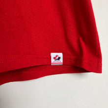 Charger l&#39;image dans la galerie,     t-shirt-vintage-homme-rouge-imprime-motif-canada
